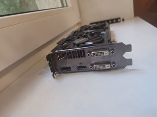 Gigabyte R9 290 Windforce foto 6