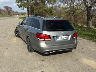 Mercedes E-Class foto 2