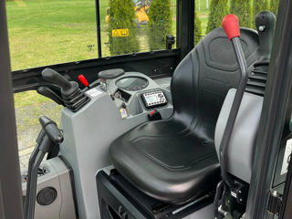 Bobcat E17  фото 8