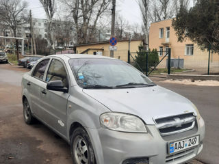 Chevrolet Aveo foto 2