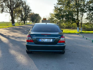 Mercedes E-Class foto 2