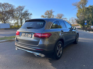 Mercedes GLC foto 4