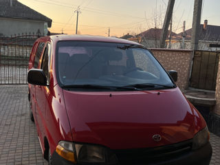Toyota Hiace foto 3