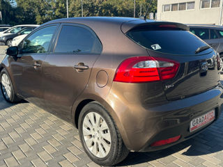 KIA Rio foto 6