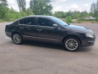 Volkswagen Passat foto 3