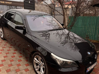 BMW 5 Series foto 4