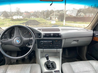 BMW 5 Series foto 5