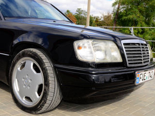 Mercedes E-Class foto 2