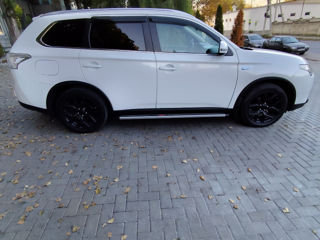 Mitsubishi Outlander foto 5