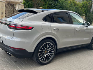 Porsche Cayenne Coupe foto 2