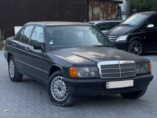 Mercedes 190 foto 3