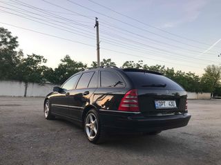 Mercedes C Class foto 7