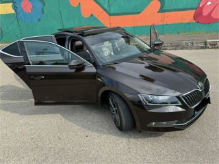 Skoda Superb foto 4