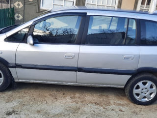 Opel Zafira foto 3