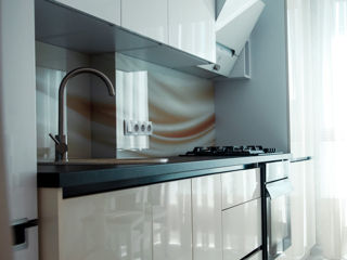 Bucătărie modernă cu textură lucioasă ( la comandă ) foto 4