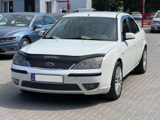 Ford Mondeo foto 1