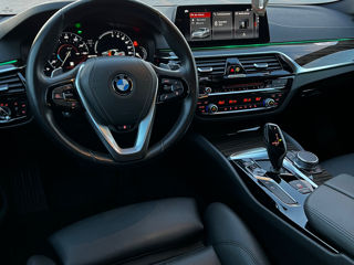 BMW 5 Series foto 8