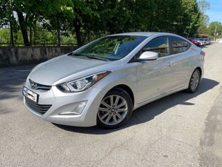 Hyundai Elantra foto 3