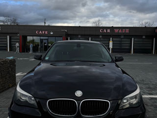 BMW 5 Series foto 8