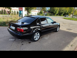 BMW 5 Series foto 3