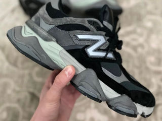 Продам новые кроссовки new balance 9060