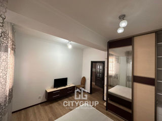 Apartament cu 2 camere, 90 m², Centru, Chișinău foto 5