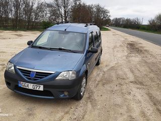 Dacia Logan foto 2