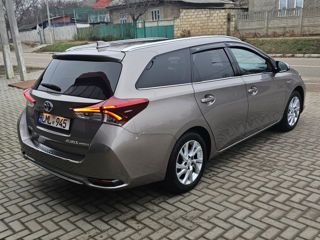 Toyota Auris foto 3