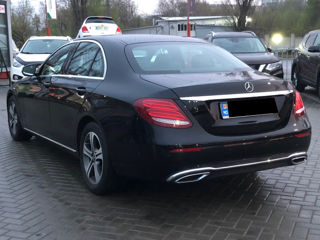 Mercedes E-Class foto 8