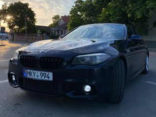 BMW 5 Series foto 2