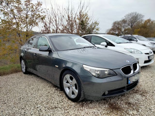 BMW 5 Series foto 2