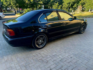 BMW 5 Series foto 5