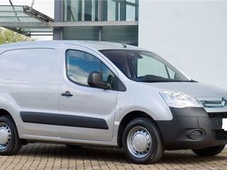 Запчасти Citroen Berlingo есть только мотор год 2008 1, 6 бензин и коробка и задняя балка