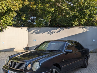 Mercedes E-Class foto 7