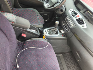 Renault Grand Scenic foto 4