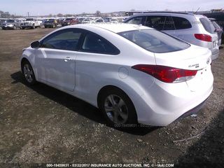 Hyundai Elantra foto 3