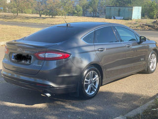 Ford Fusion foto 3