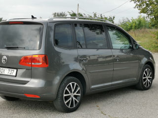 Volkswagen Touran foto 10