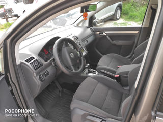 Volkswagen Touran foto 6