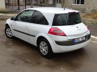 Renault Megane foto 2