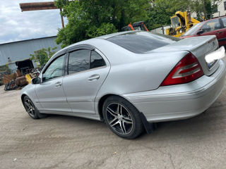 Mercedes C-Class foto 4