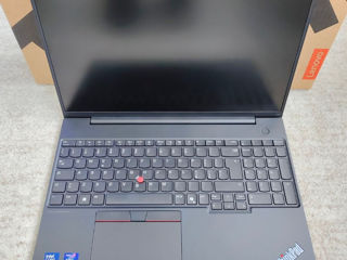 Lenovo Thinkpad E16 GEN2. Core Ultra 5-125H. RAM-32GB DDR5. SSD-1TB NVME. FULHD+ TACISCRIN.CA NOU!