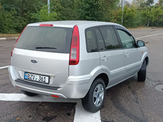 Ford Fusion foto 9