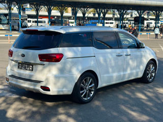 KIA Carnival foto 6