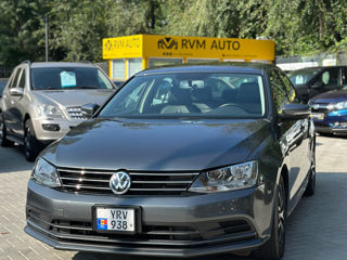 Volkswagen Jetta foto 1