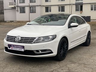 Volkswagen Passat CC foto 2