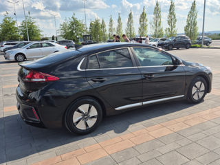 Hyundai IONIQ foto 3