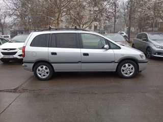 Opel Zafira foto 3