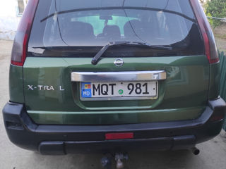 Nissan X-Trail foto 2