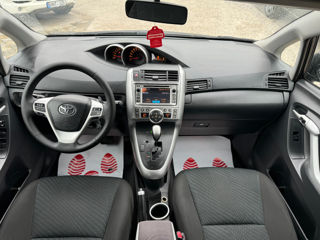 Toyota Verso foto 10